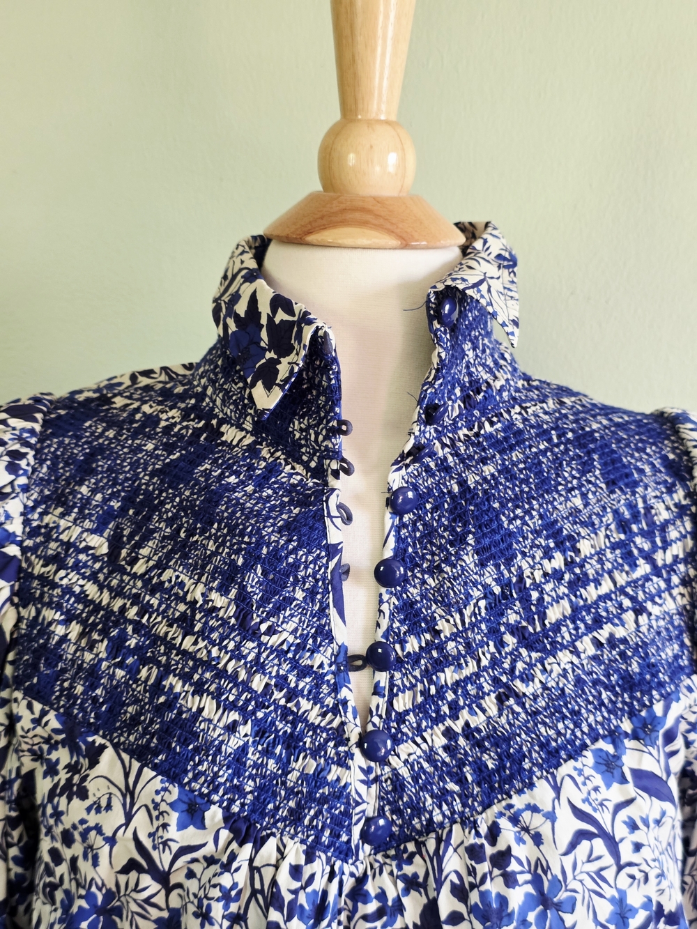 Hope for Flowers Tracy Reese Blue and White Floral Smocked Yoke Blouse Size L - Picture 3 of 9